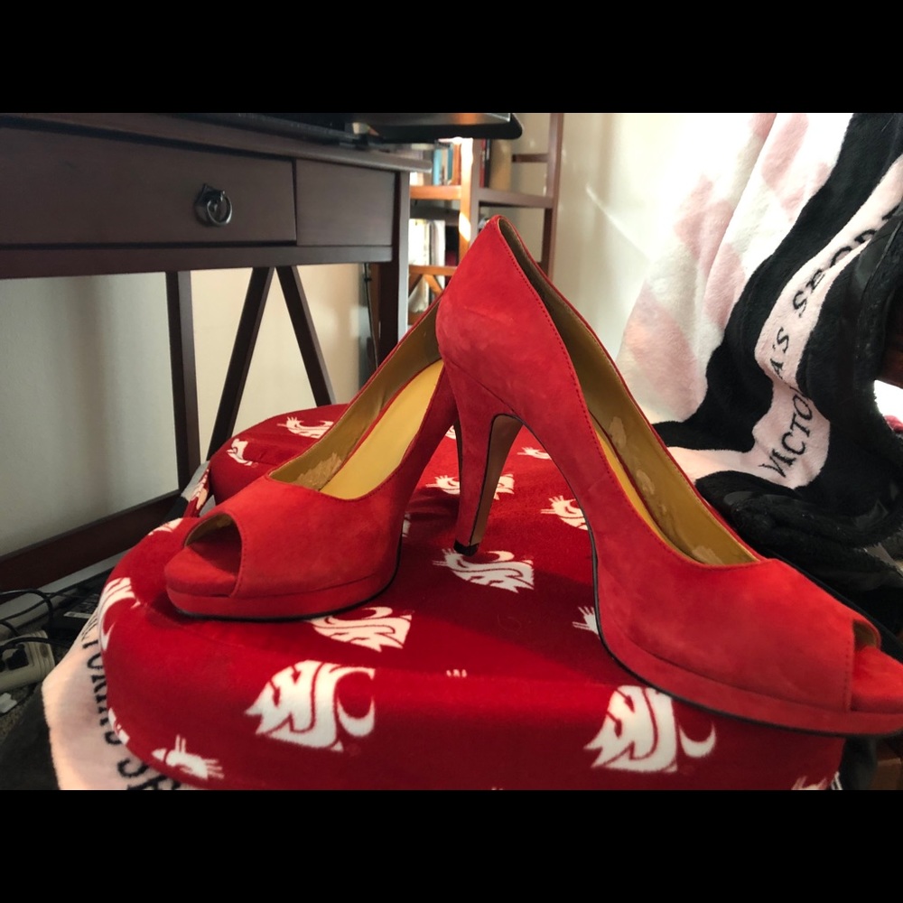 Nine West Danee Peep Toe Suede Pump